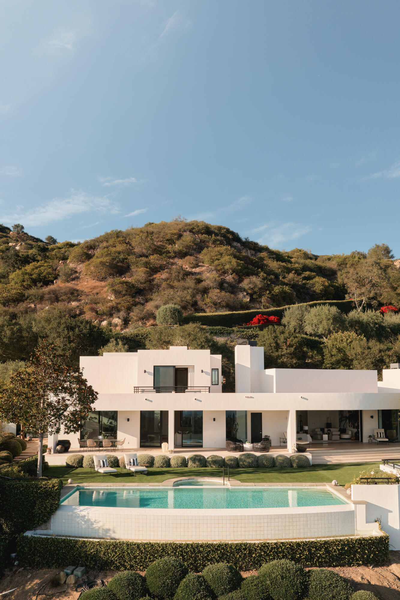 1130 E Mountain Drive