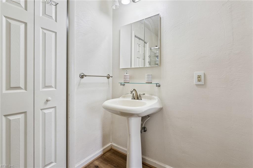 216 Patrician DR