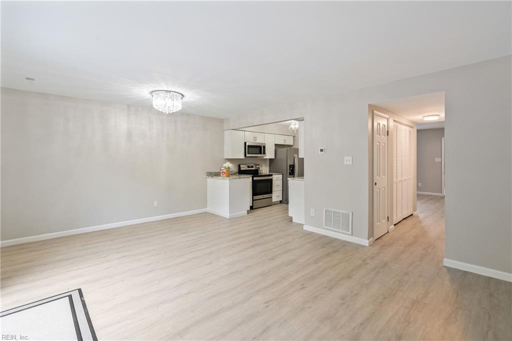 1865 Olde Buckingham RD