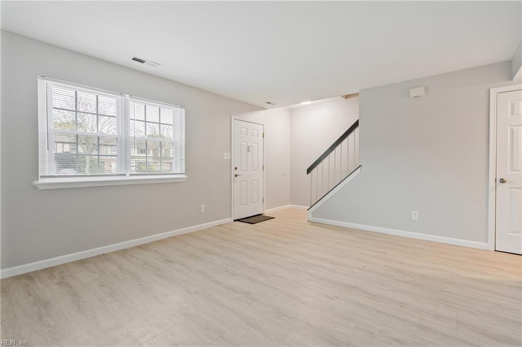 1865 Olde Buckingham RD