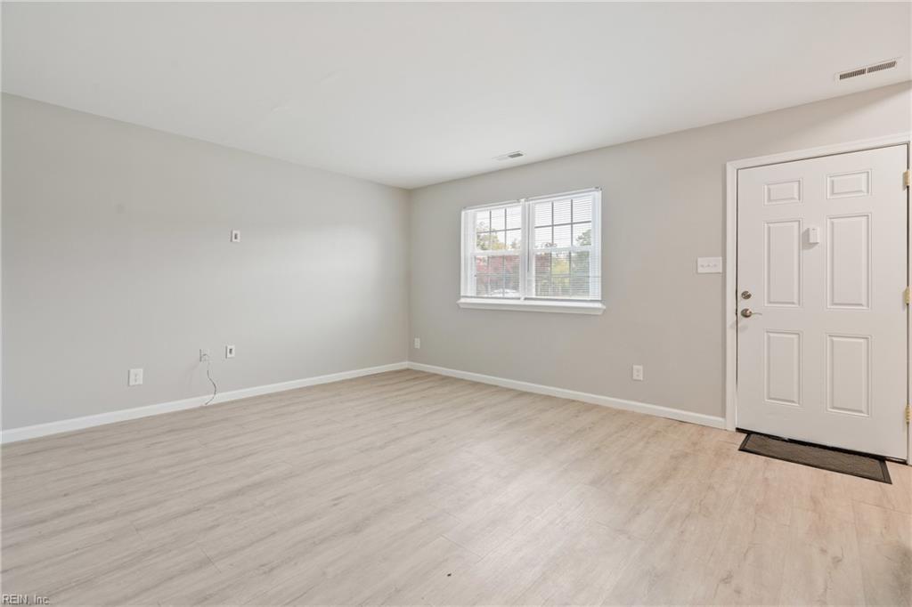 1865 Olde Buckingham RD