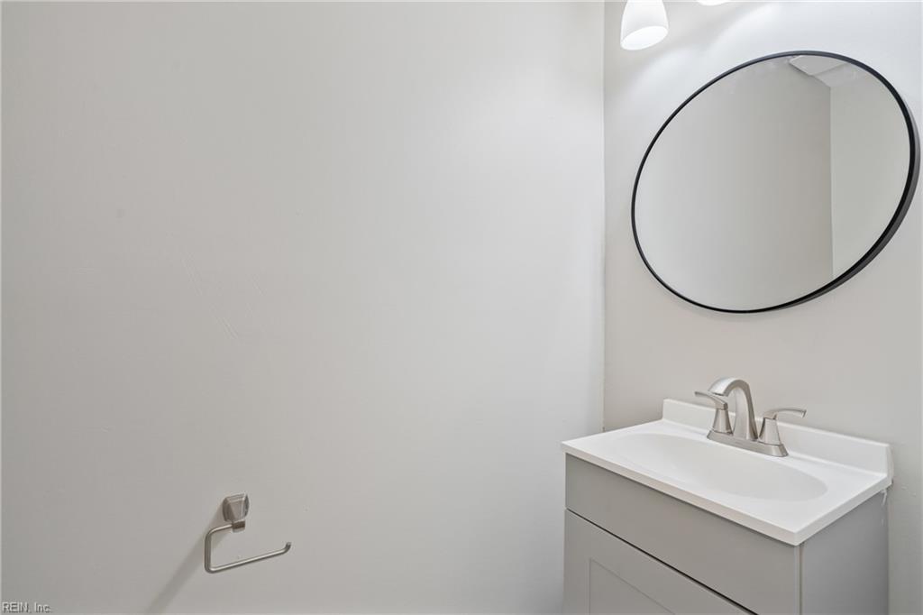 1865 Olde Buckingham RD