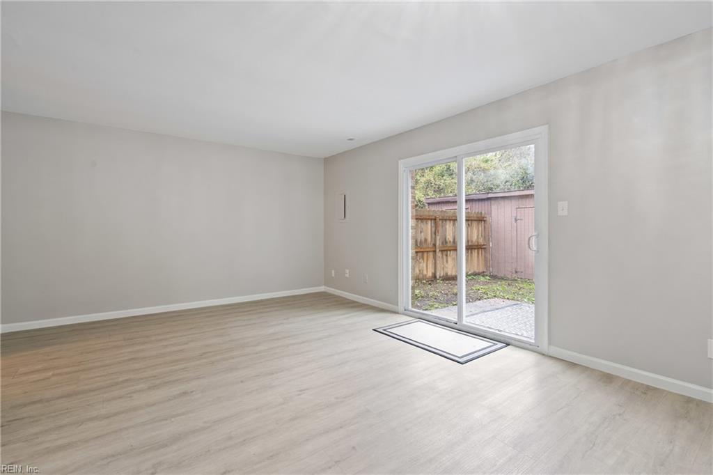 1865 Olde Buckingham RD