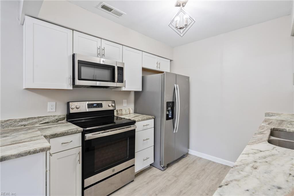 1865 Olde Buckingham RD