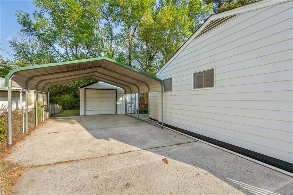 119 York DR