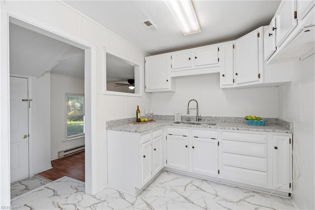 119 York DR