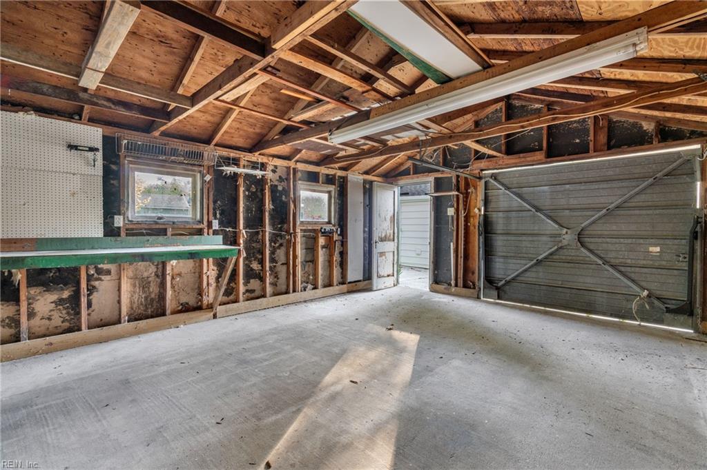 119 York DR