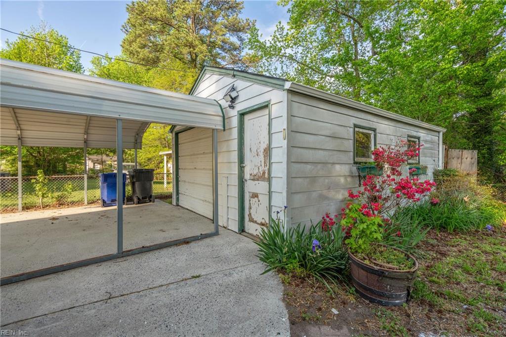 119 York DR