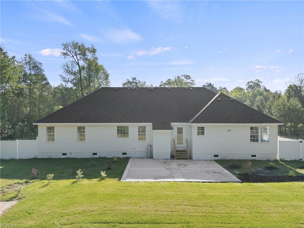 1124 Saint Brides RD W