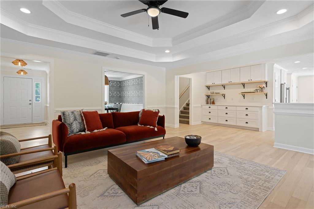 1124 Saint Brides RD W