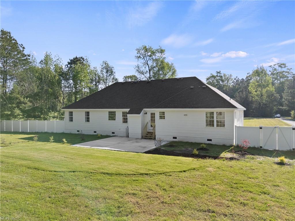 1124 Saint Brides RD W