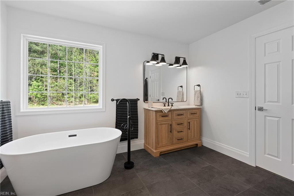 1124 Saint Brides RD W