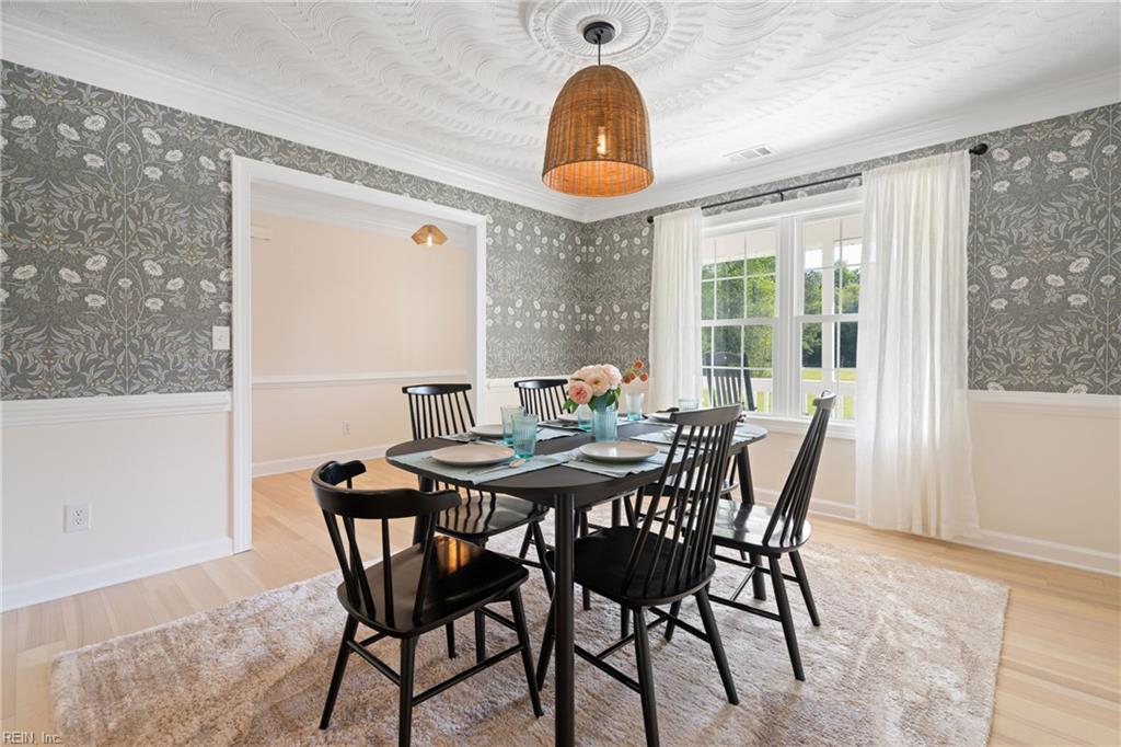 1124 Saint Brides RD W