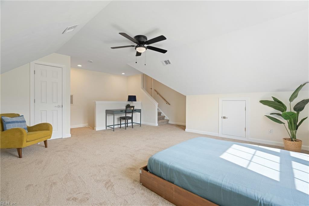 1124 Saint Brides RD W