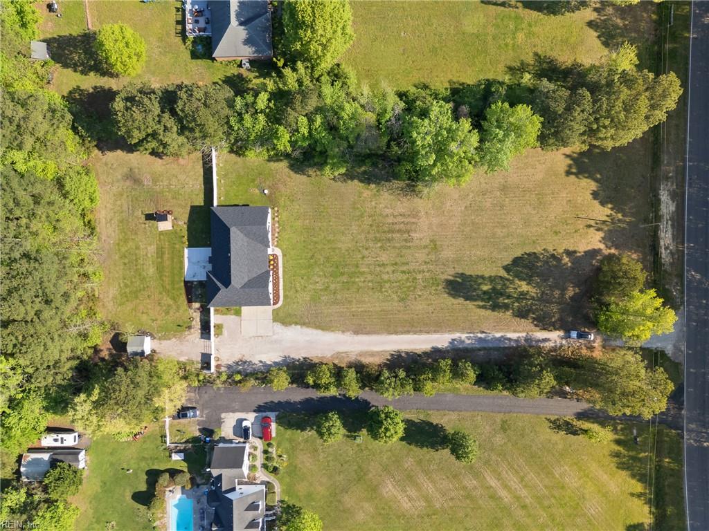 1124 Saint Brides RD W