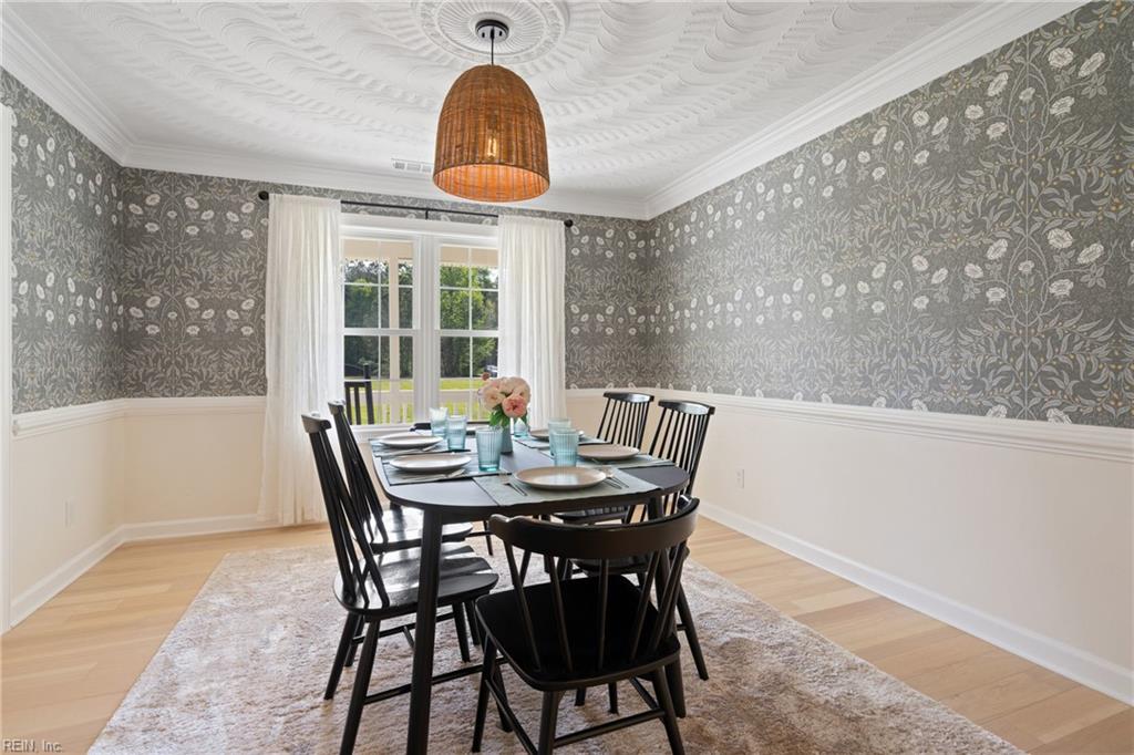 1124 Saint Brides RD W