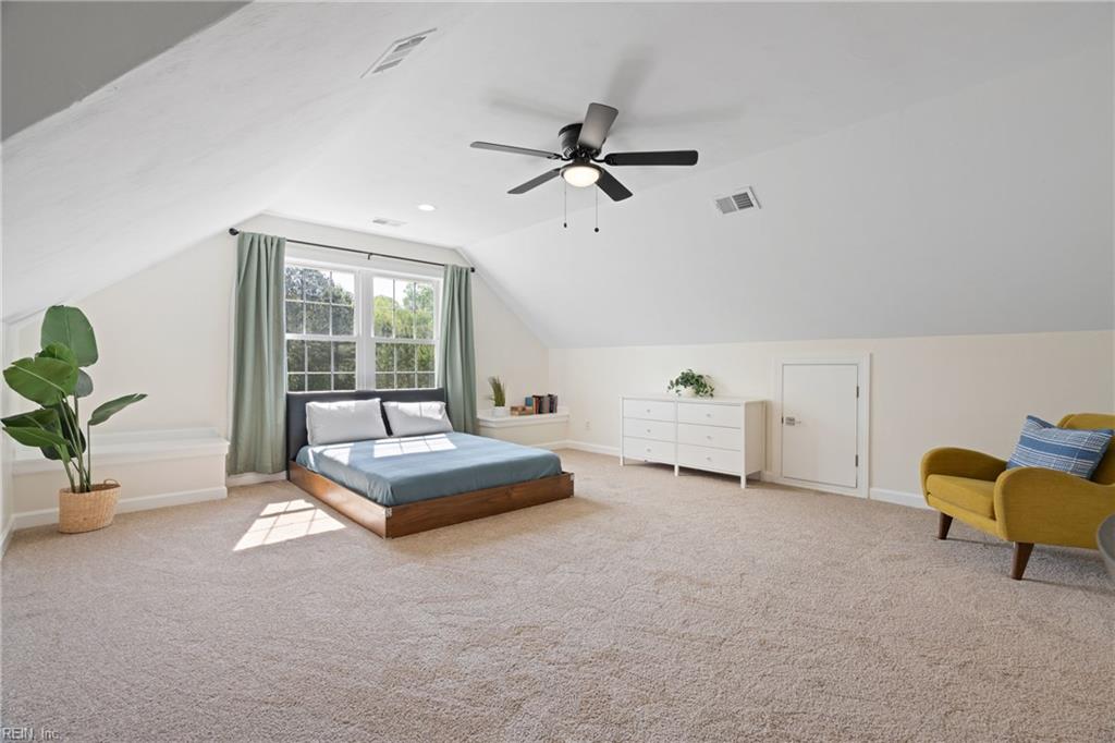 1124 Saint Brides RD W