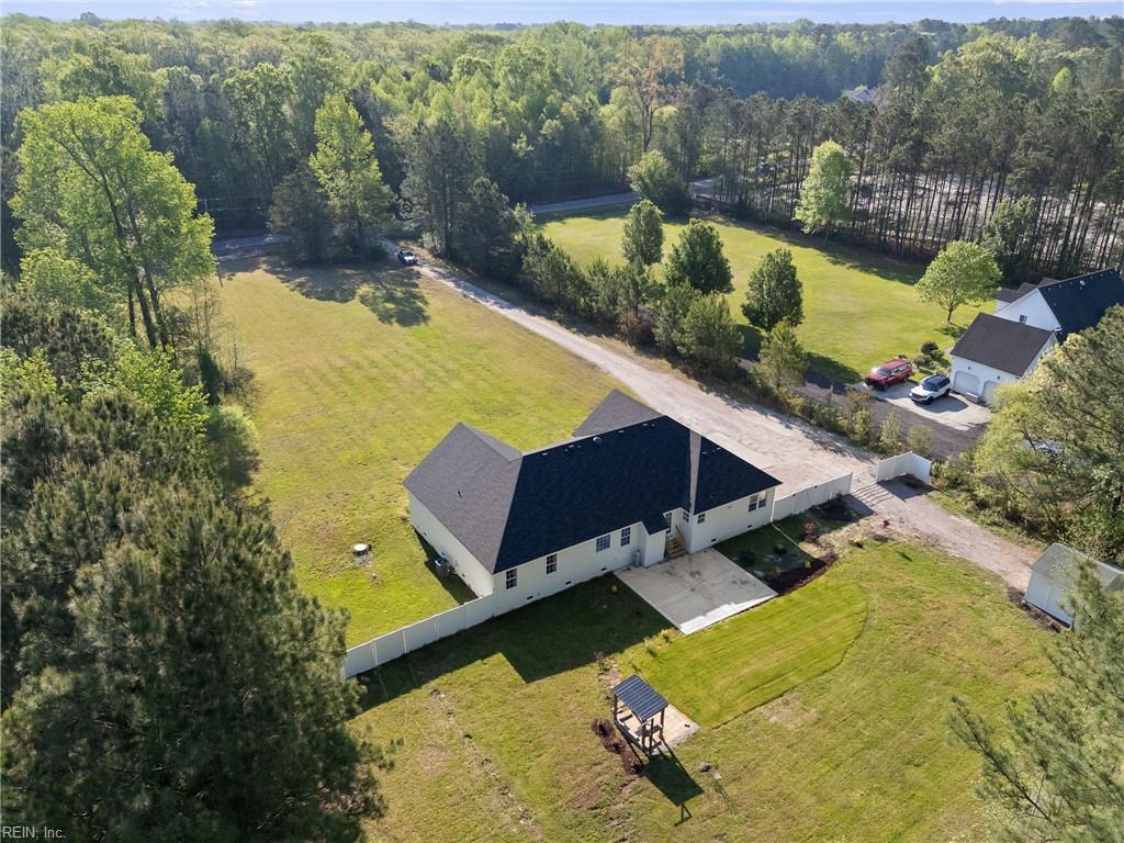 1124 Saint Brides RD W