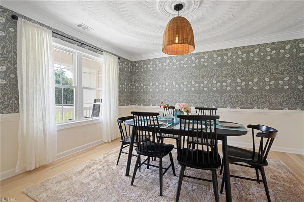 1124 Saint Brides RD W