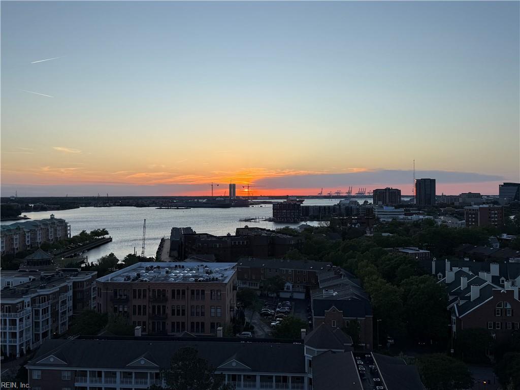 123 College PL 1204