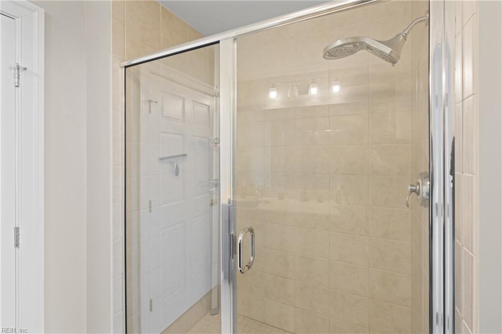 123 College PL 1204