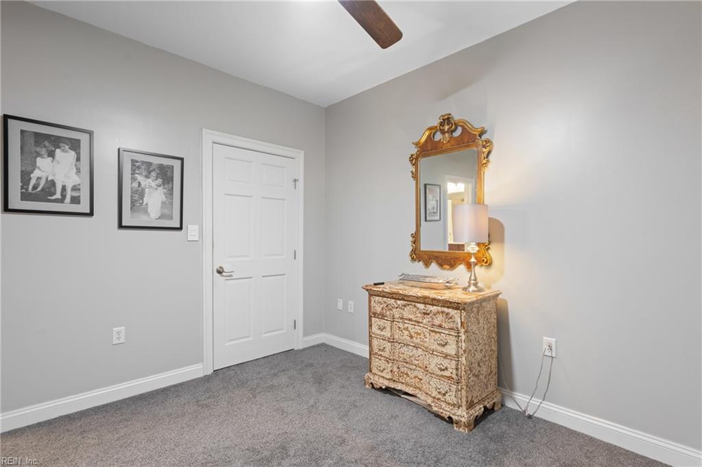 123 College PL 1204