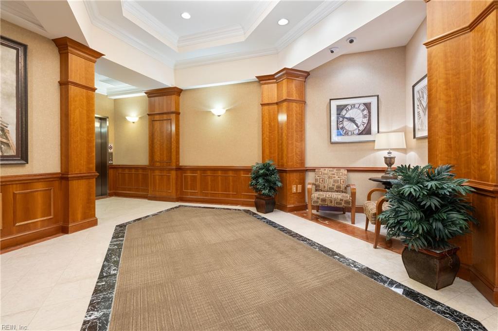 123 College PL 1204