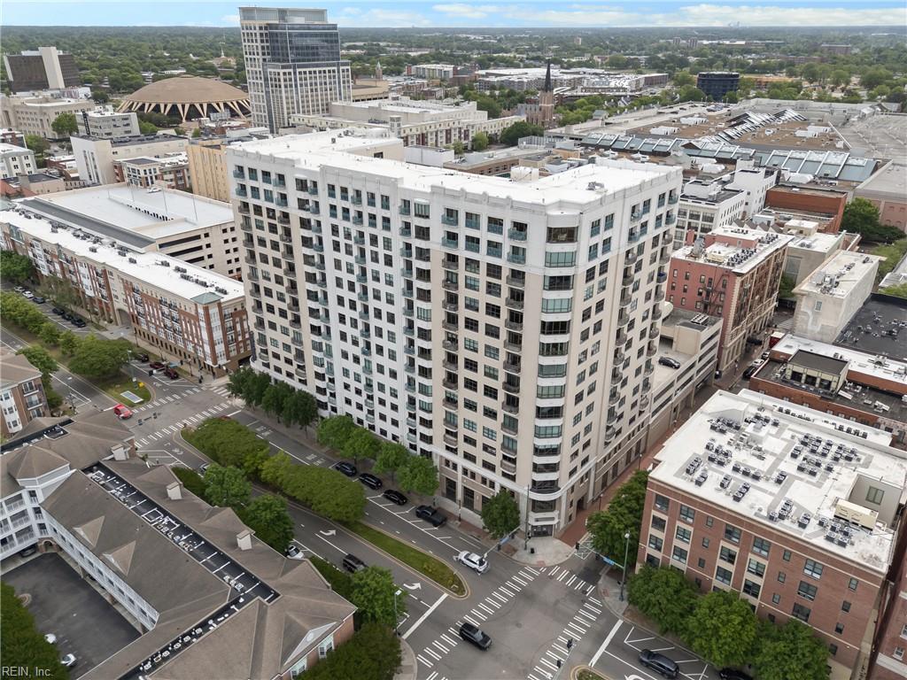 123 College PL 1204