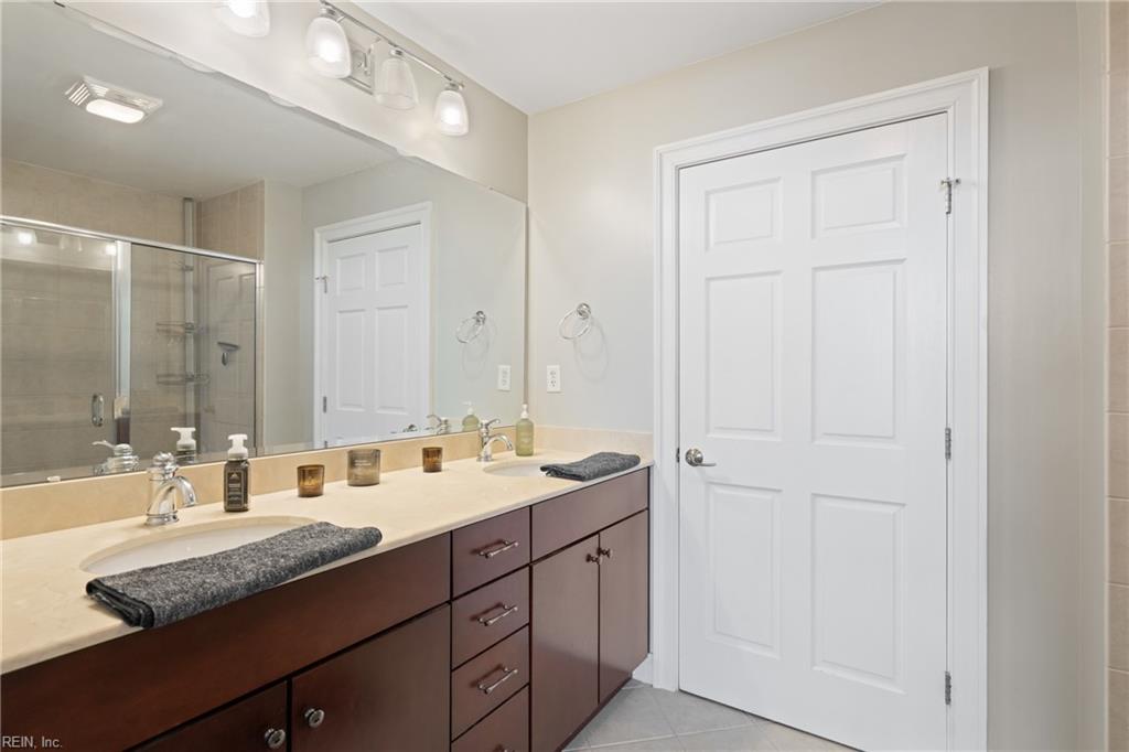 123 College PL 1204