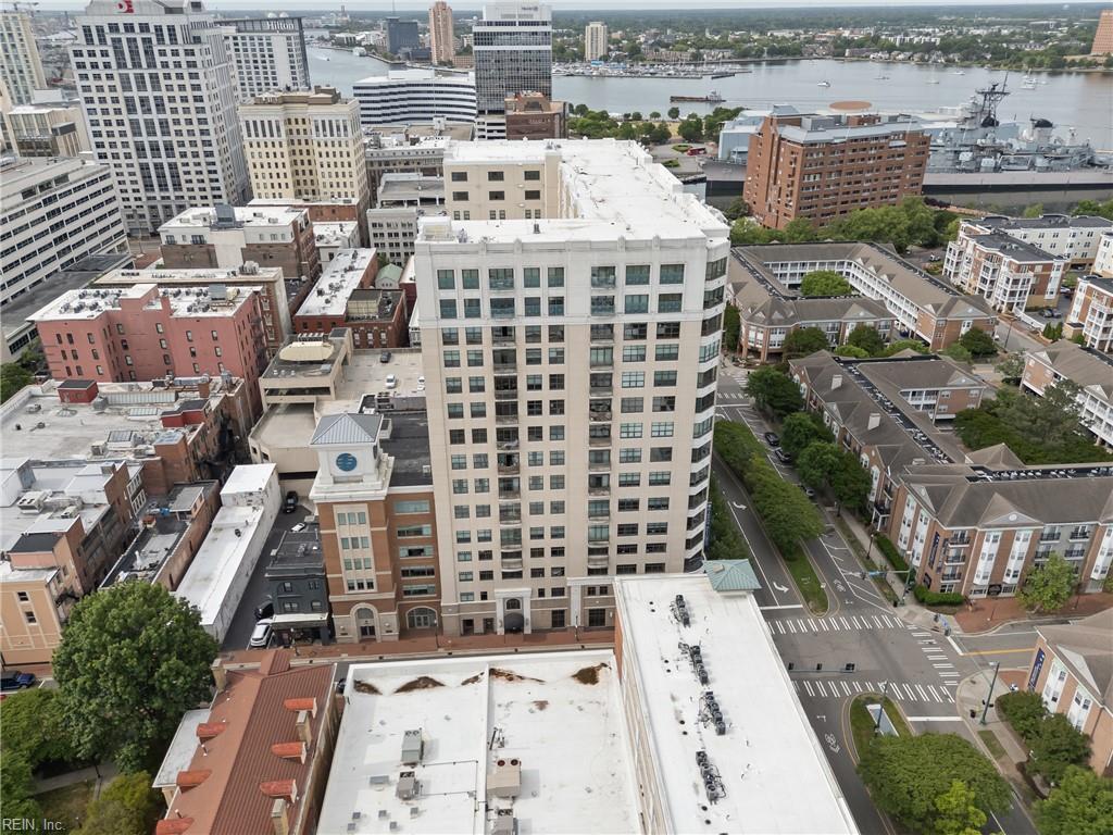 123 College PL 1204