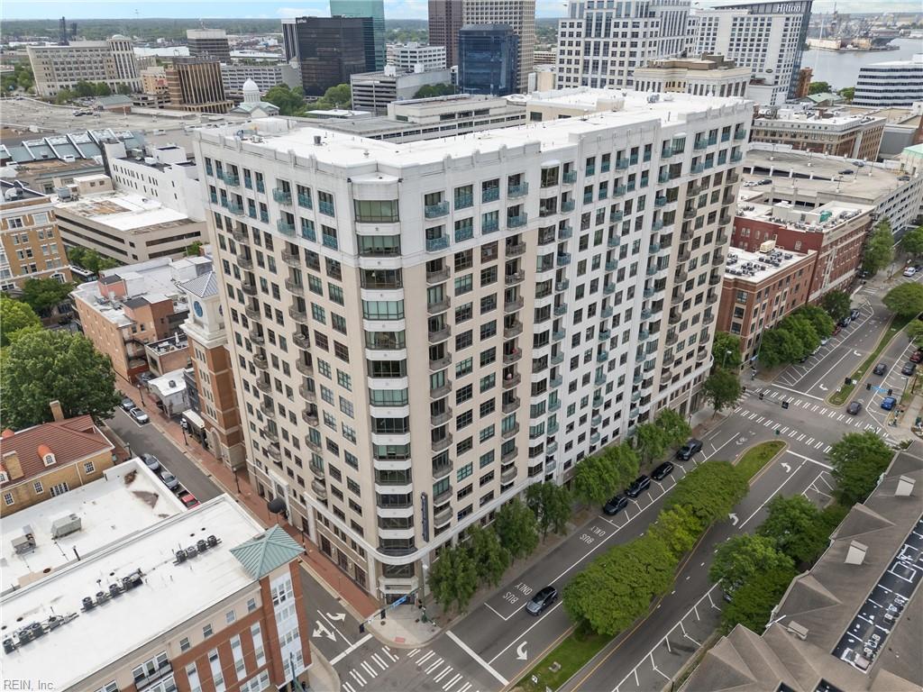 123 College PL 1204
