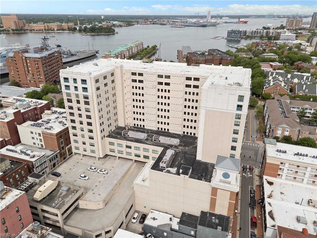 123 College PL 1204