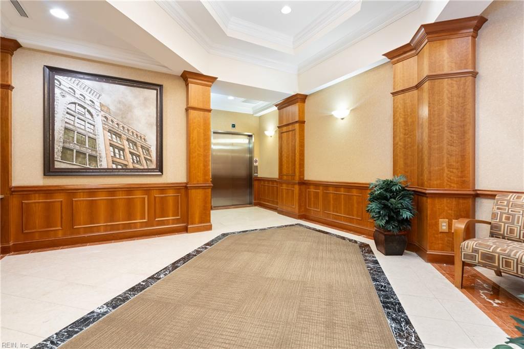 123 College PL 1204