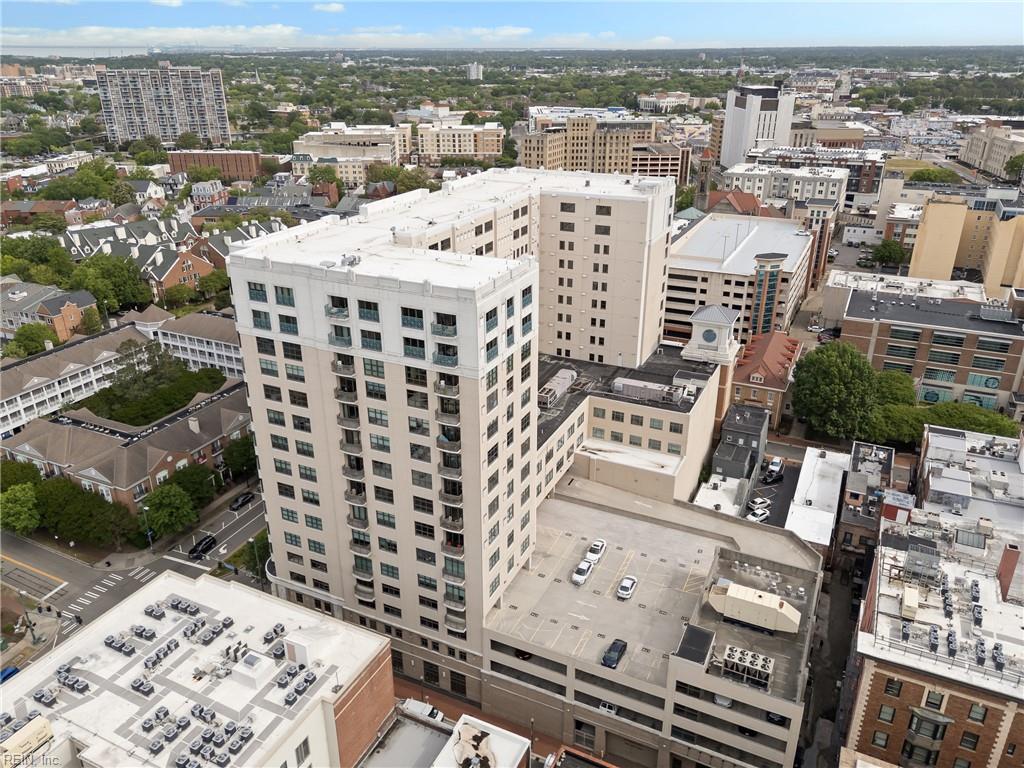 123 College PL 1204