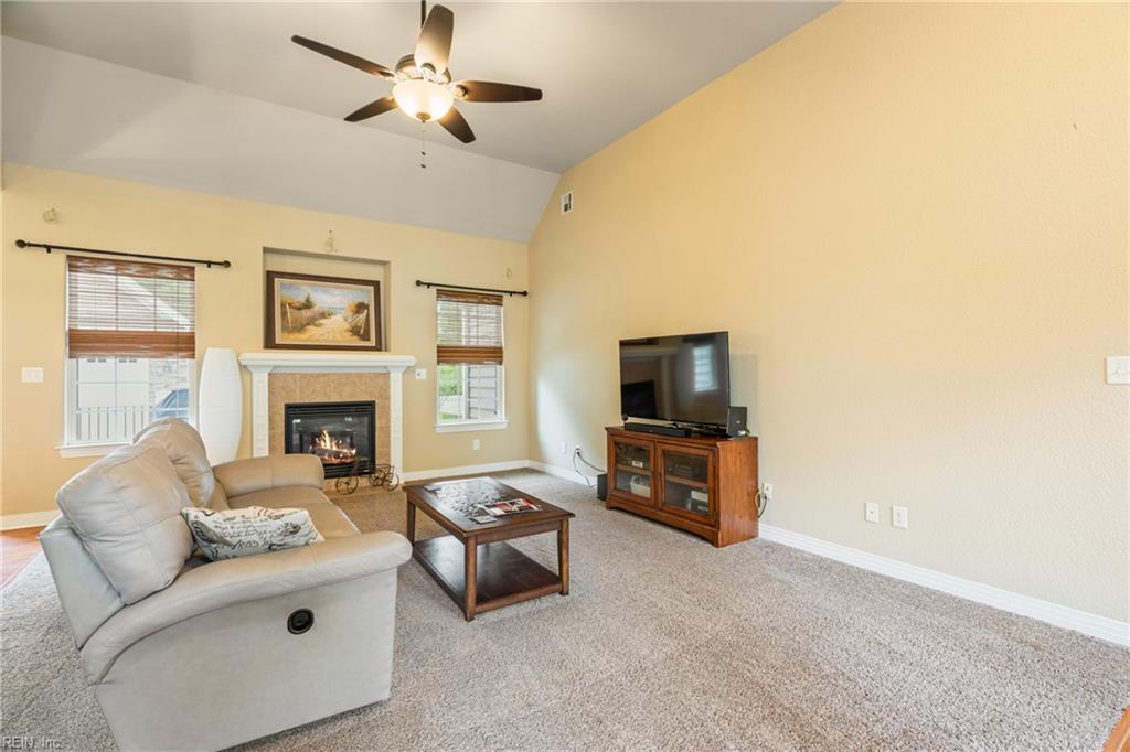 1329 Penrose LN