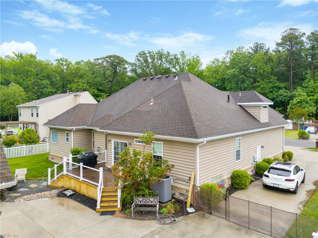 1329 Penrose LN