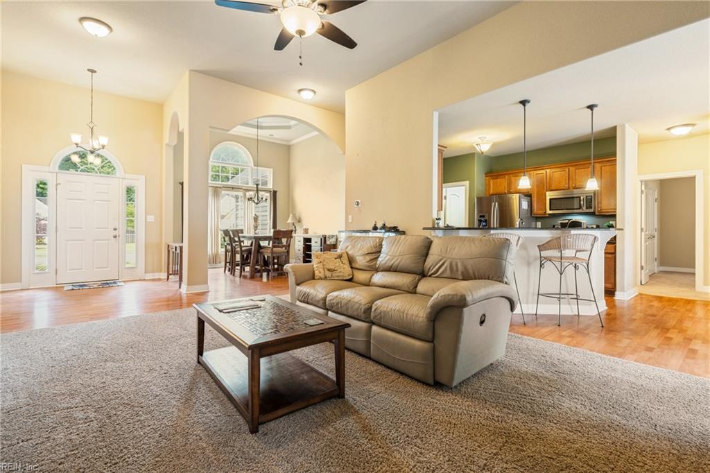 1329 Penrose LN