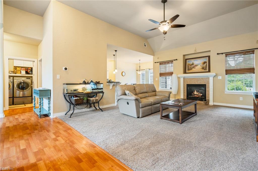 1329 Penrose LN