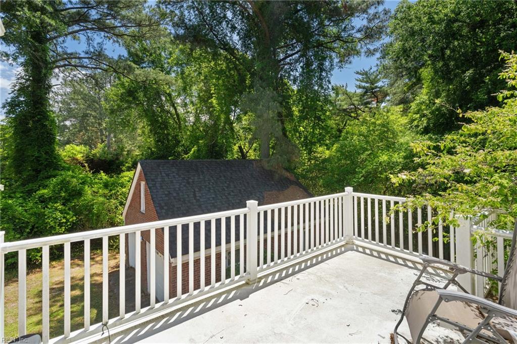 4529 Duke DR