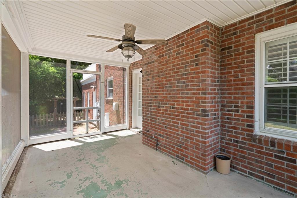 4529 Duke DR