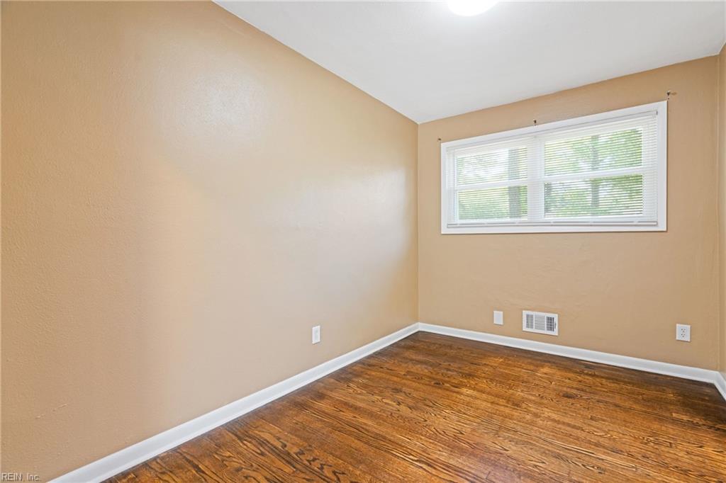 853 Benwood RD
