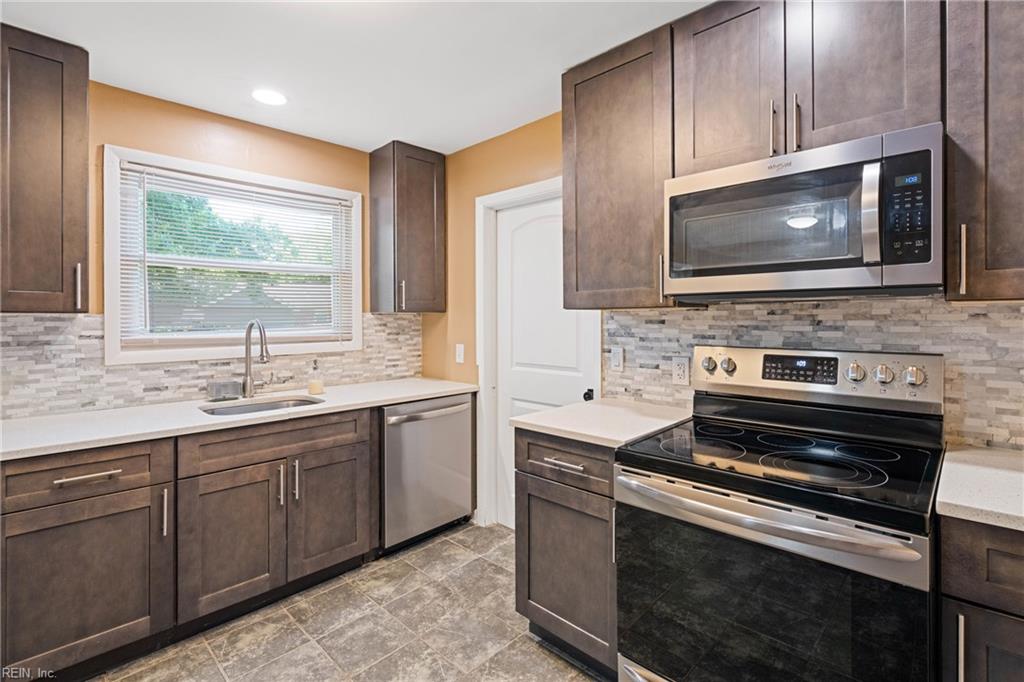 853 Benwood RD