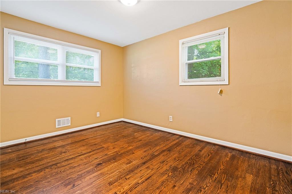 853 Benwood RD