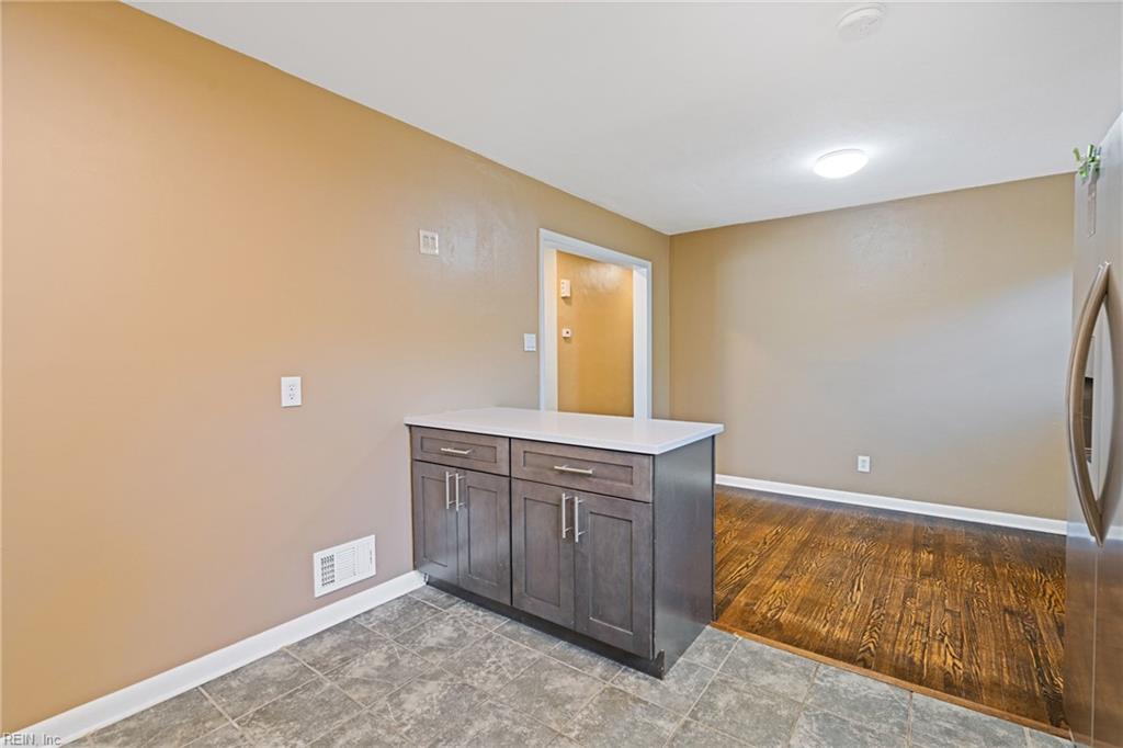 853 Benwood RD