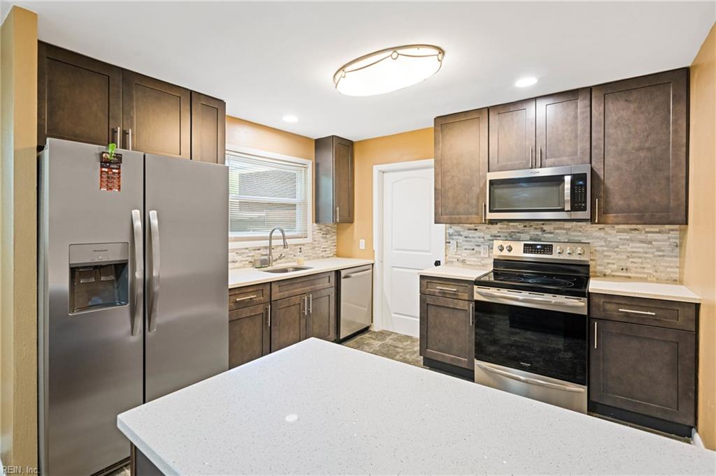 853 Benwood RD