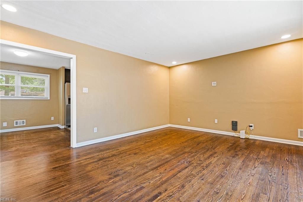 853 Benwood RD