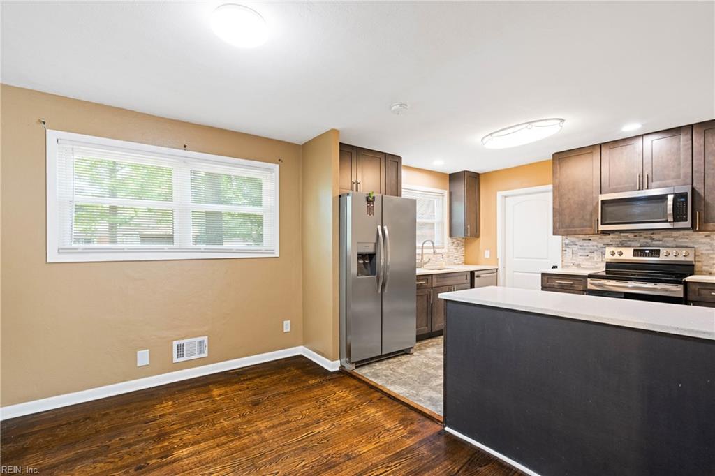 853 Benwood RD