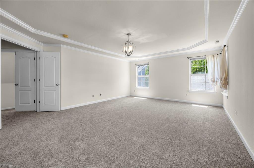 2413 Caitlan Loch LN
