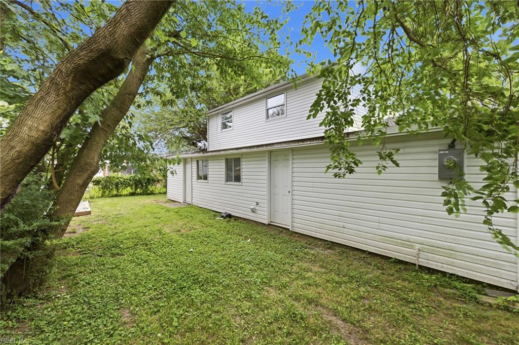 2102 Grimes RD
