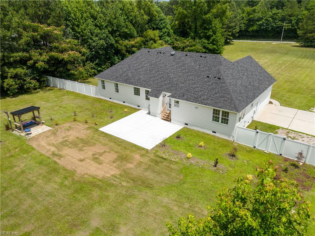 1124 Saint Brides RD W